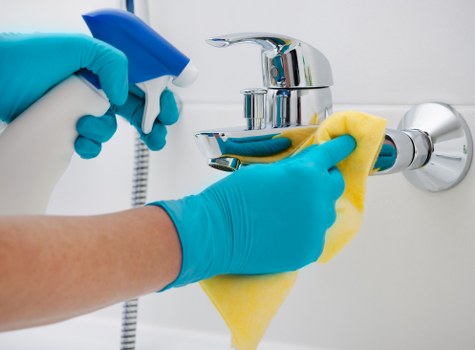 Risk assessment and hazard checks before carpet cleaning work